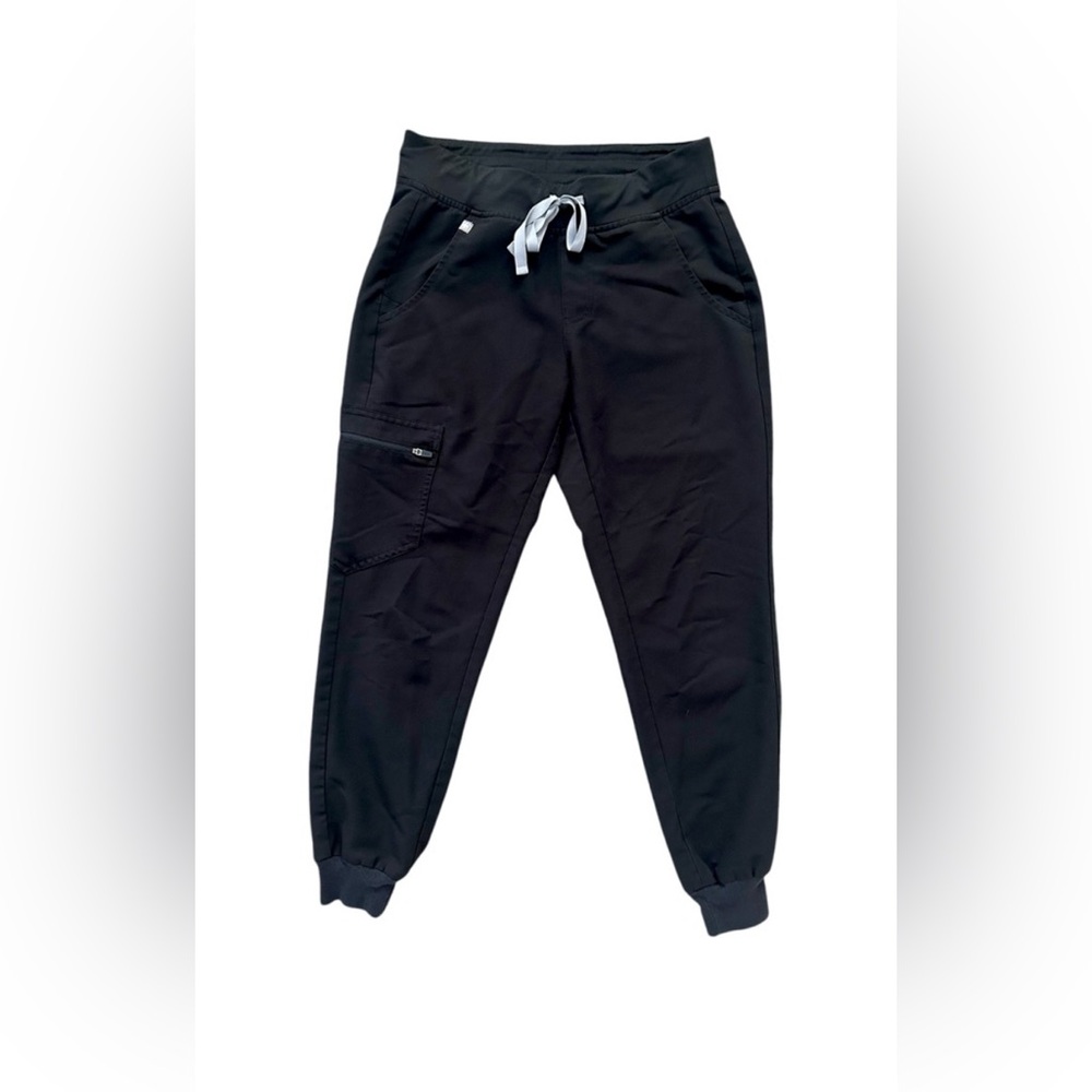 Figs Women's Black Zamora Jogger Scrubs